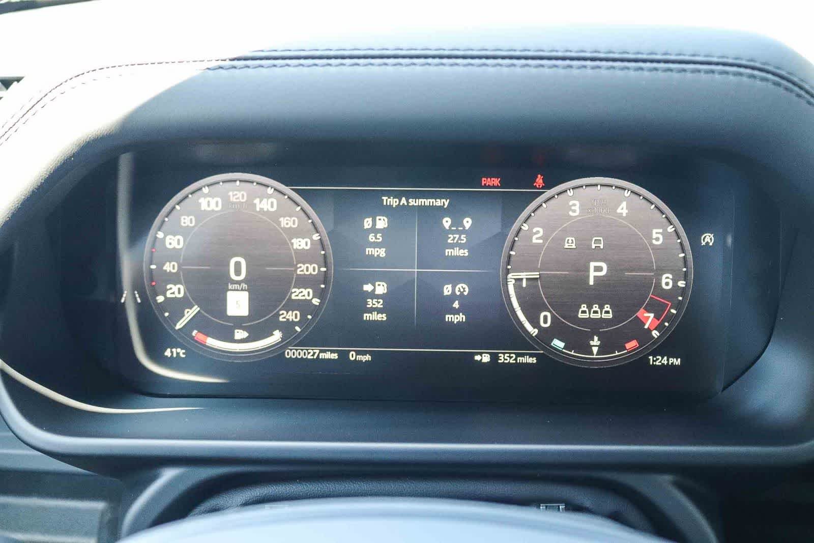 New 2026 Sedona Red Land Rover X-Dynamic SE image 25