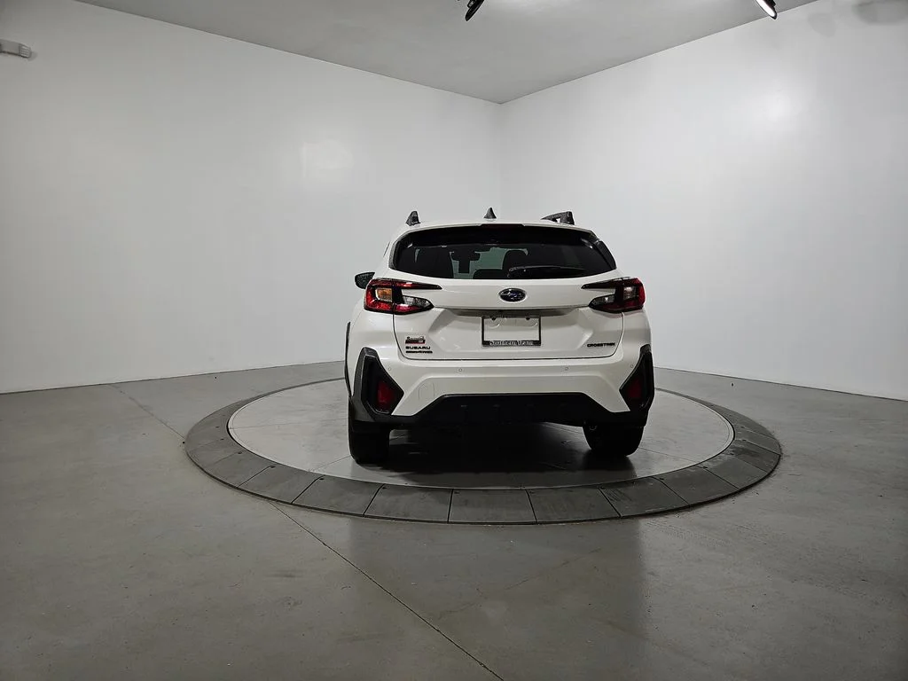 New 2026 CRYSTAL WHITE PEARL Subaru Limited image 4