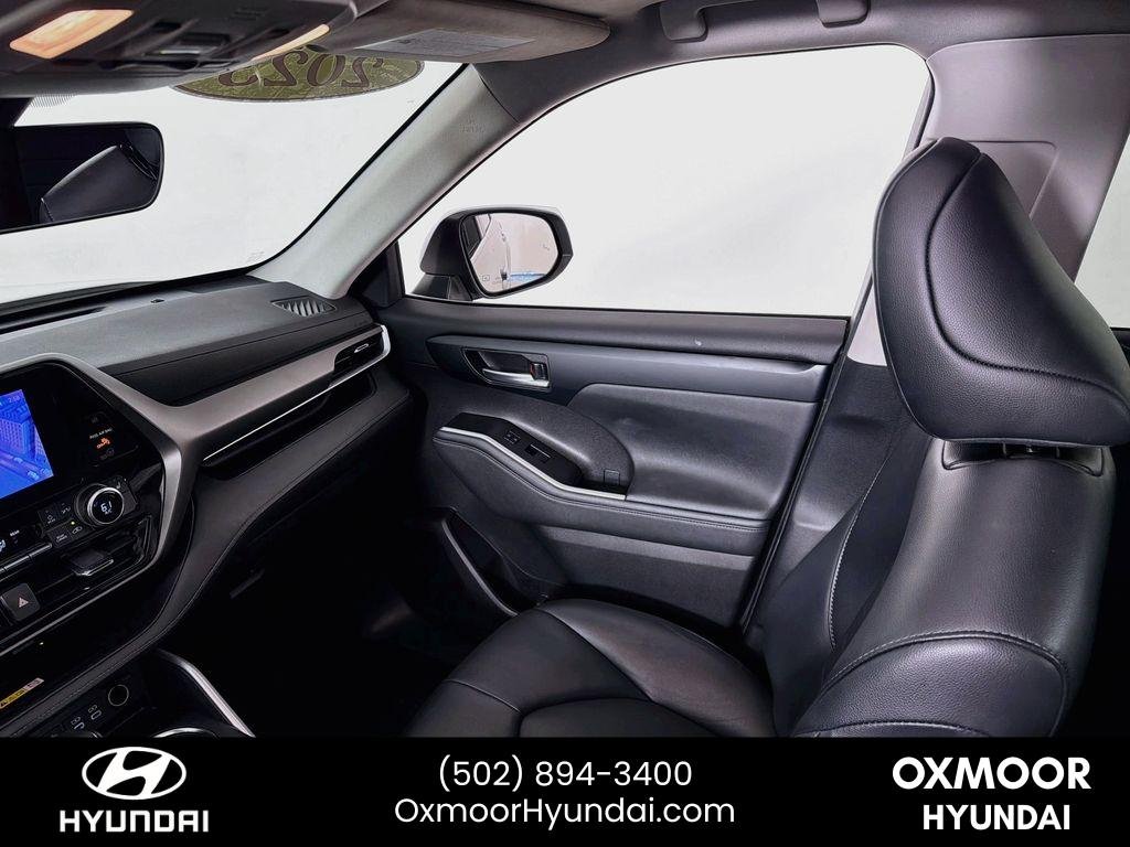 Used 2023 Celestial Silver Metallic Toyota Hybrid XLE image 23