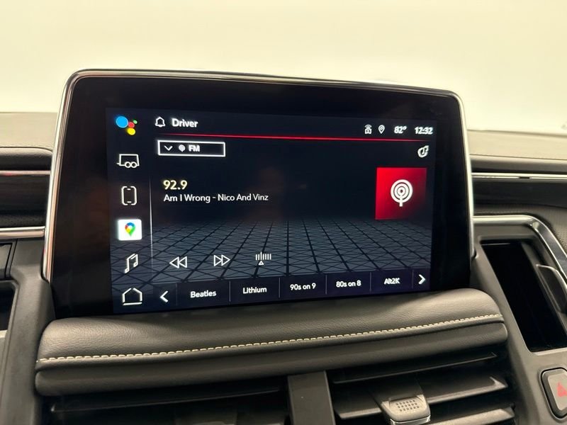 Used 2022 White GMC SLT image 35