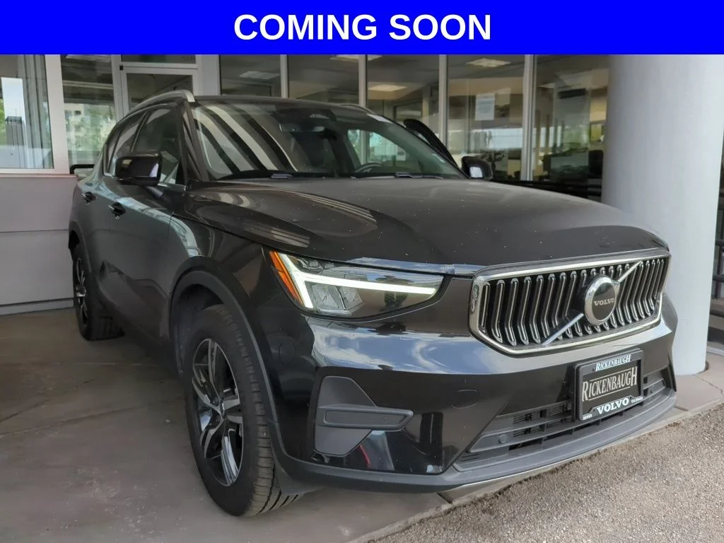 2025 Volvo XC40 B5 Core Bright AWD's photo