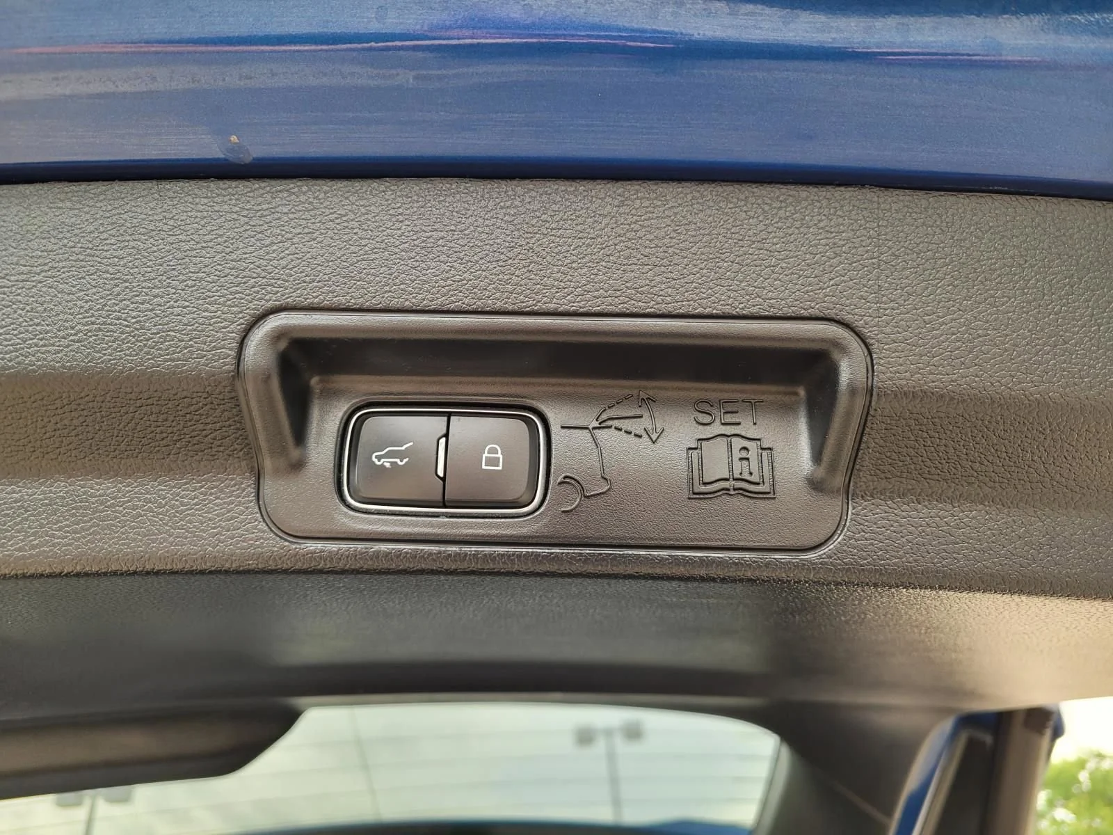 Used 2020 Blue Ford XLT image 15