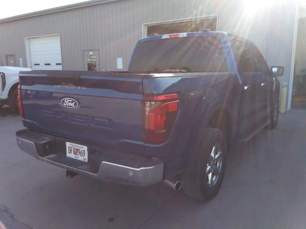 Certified Used 2025 Blue Ford XLT image 4