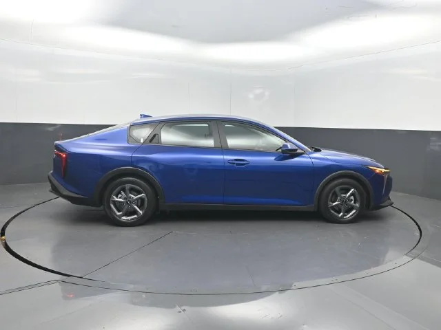 Used 2025 Blue Kia LXS image 26