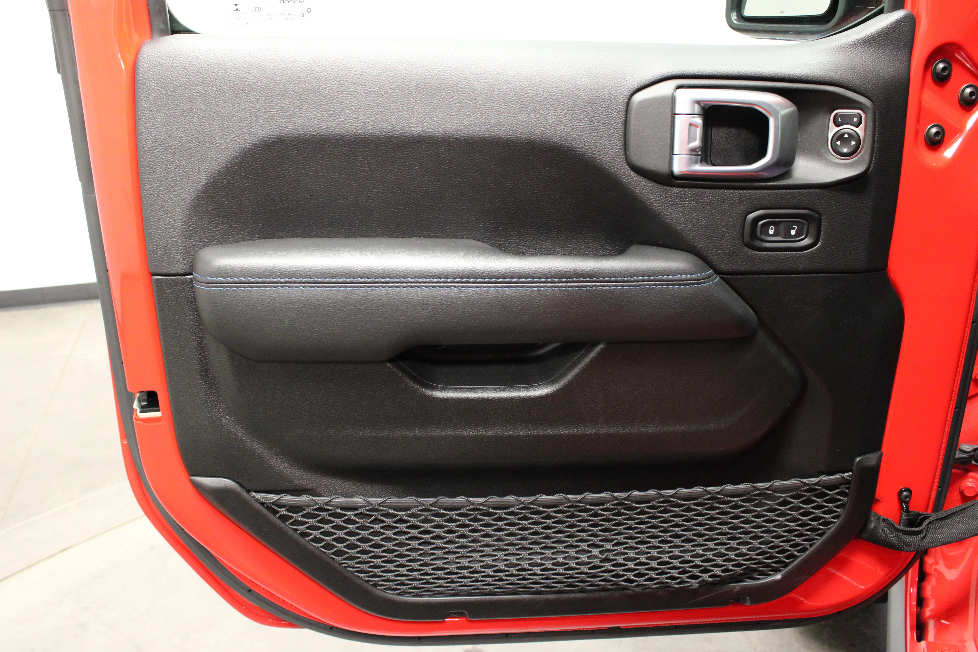Used 2023 Firecracker Red Clearcoat Jeep Rubicon image 19