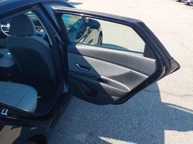 New 2026 Abyss Black Hyundai SEL Sport image 31