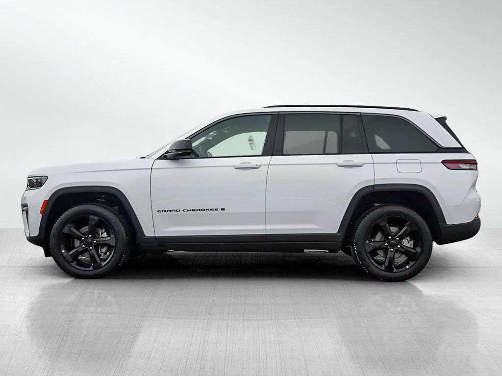 New 2026 Bright White Clearcoat Jeep Limited image 4