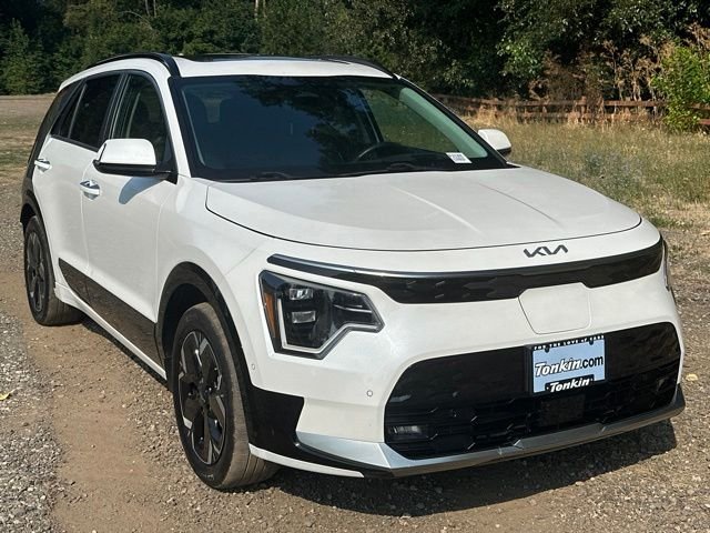 Used 2023 Kia Niro Wave with VIN KNDCT3L11P5035945 for sale in Gladstone, OR
