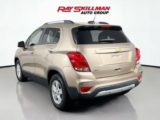 Used 2018 SANDY RIDGE METALLIC Chevrolet LT image 5