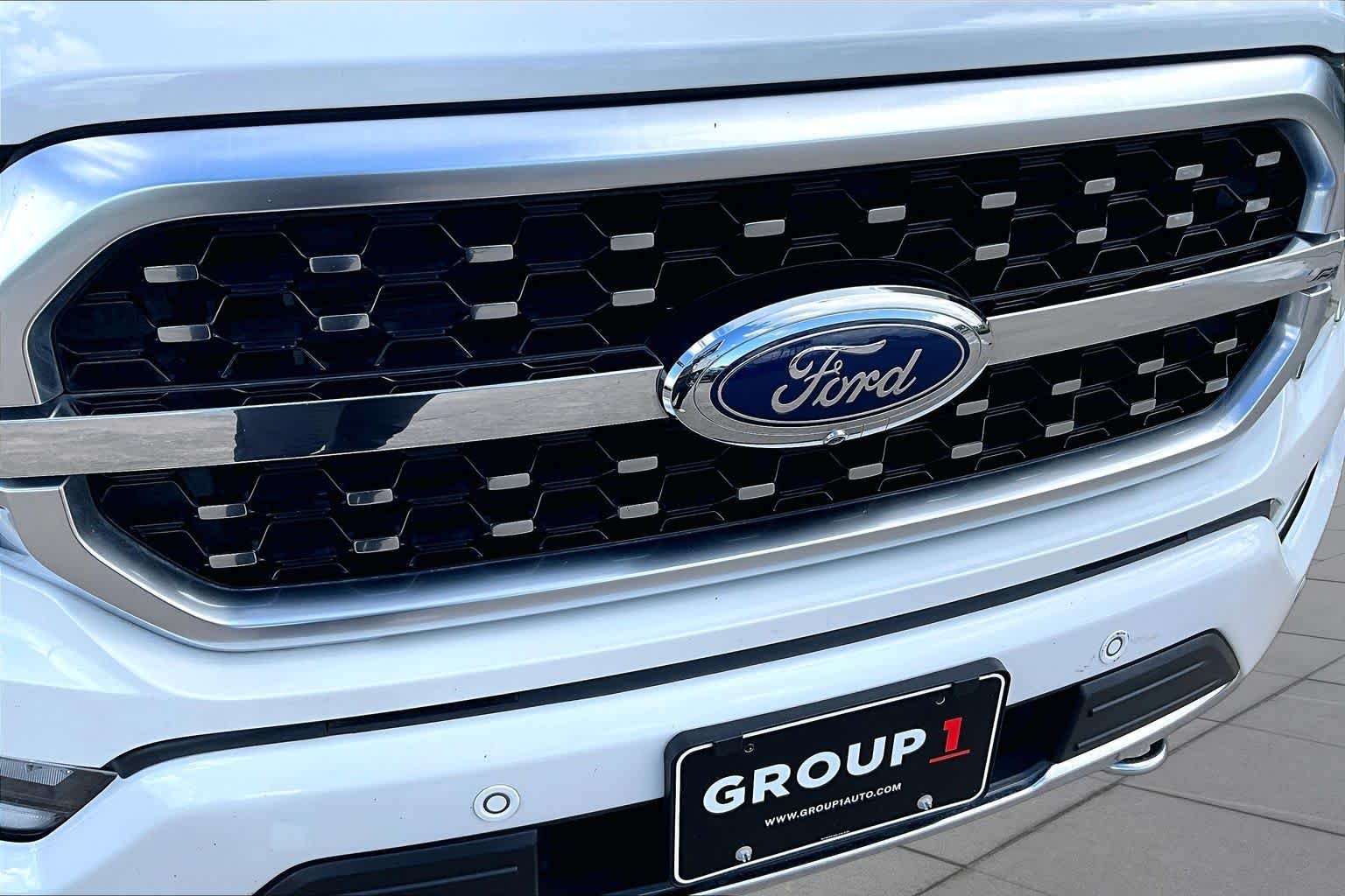 Used 2021 Star White Metallic Tri-Coat Ford Platinum image 30