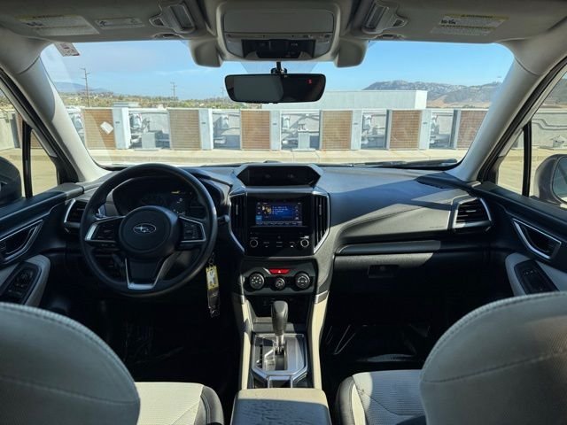 Used 2019 White Subaru Base image 12