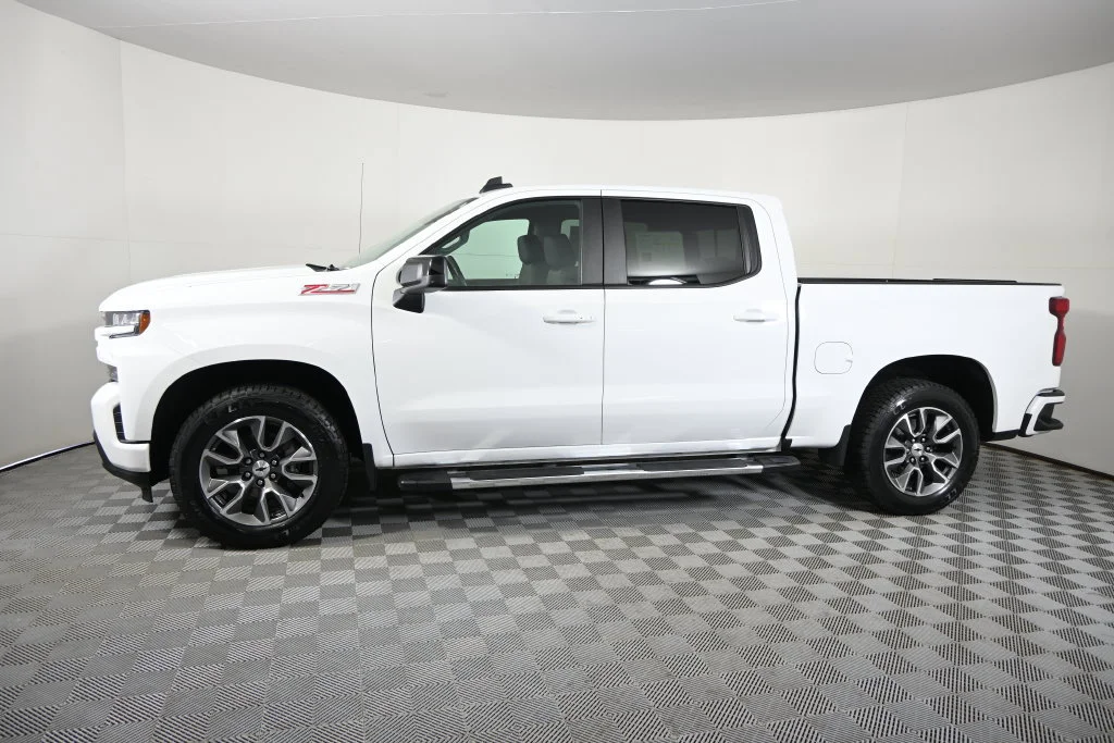 Used 2022 Chevrolet Silverado 1500 Limited RST with VIN 3GCUYEED8NG121770 for sale in Forest Lake, Minnesota