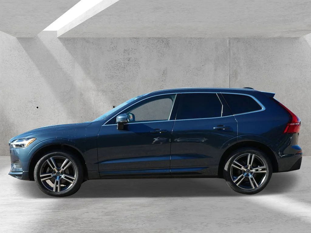 Used 2020 Blue Volvo T5 Momentum image 5