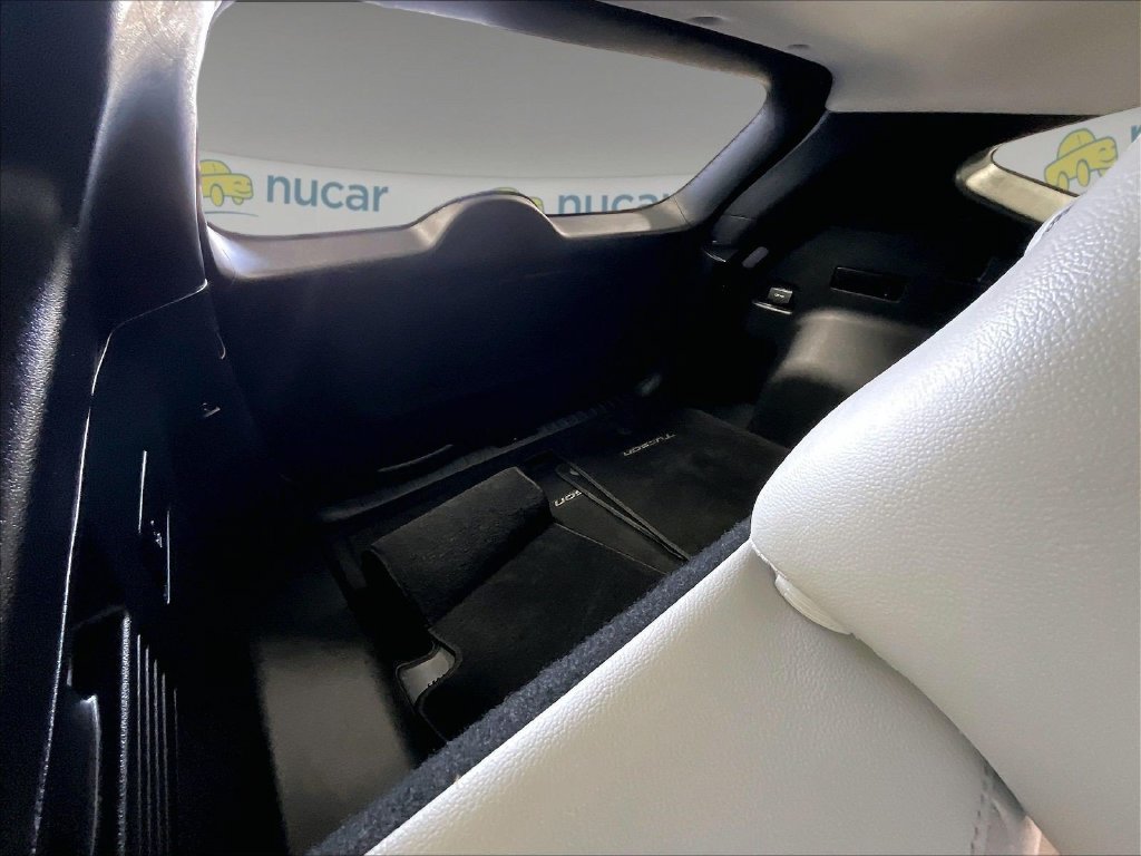 Used 2024 White Hyundai SEL image 17