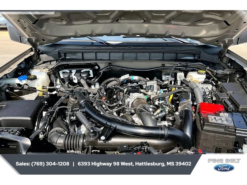 Used 2025 GRAY Ford Badlands image 8