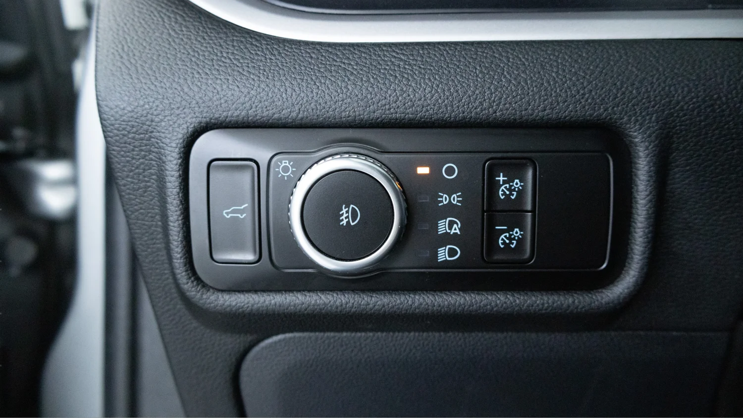 Used 2023 Silver Ford XLT image 21