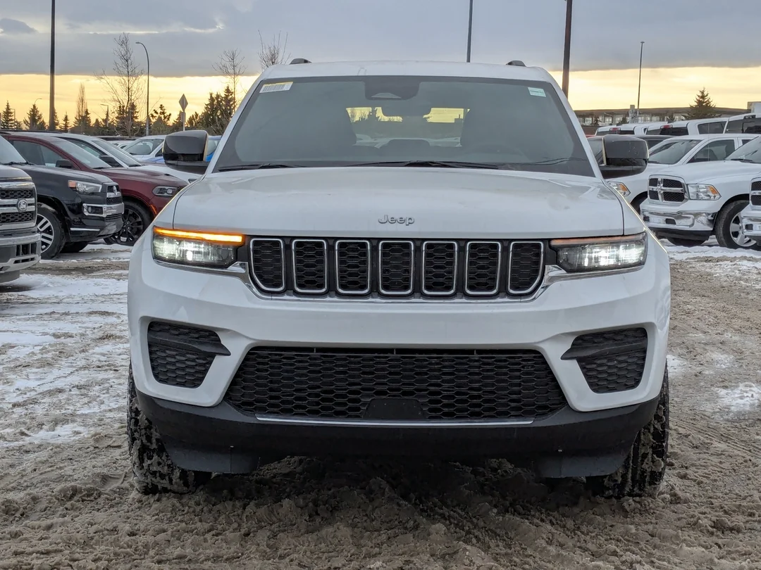 New 2025 White Jeep Laredo - - 4x4 - Heated Seats & Steering - Adaptive Cruise - LED Lighting & More! image 3