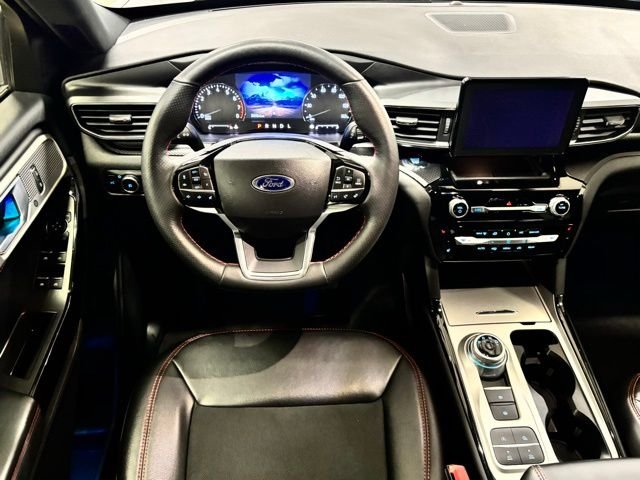 Used 2023 Gray Ford ST-Line image 12