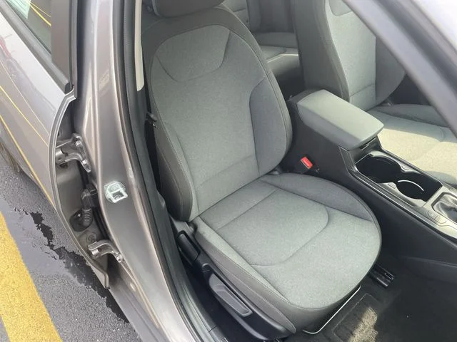 2025 Kia K4 LXS - Photo 40