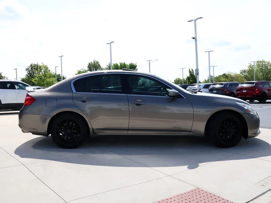 Used 2011 INFINITI G Sedan 37 Journey with VIN JN1CV6AP7BM502497 for sale in Naperville, IL