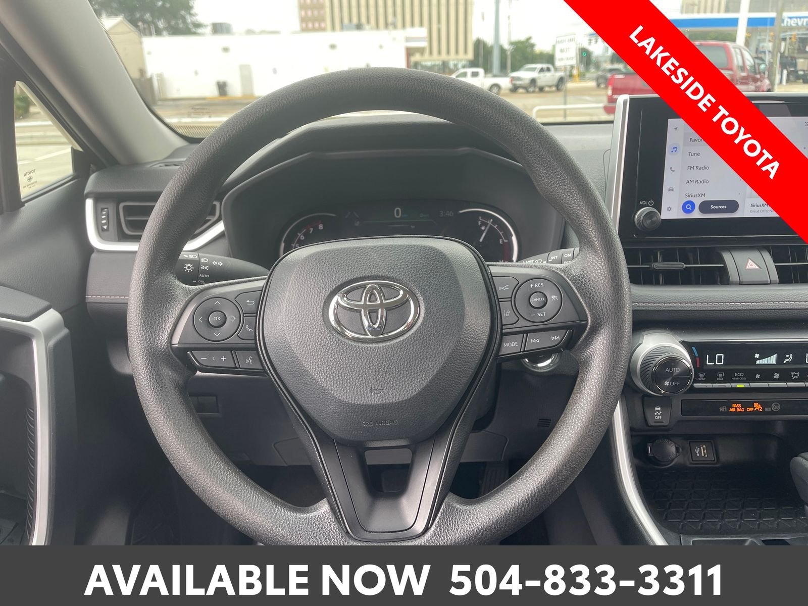 2024 Toyota RAV4 XLE - Photo 22