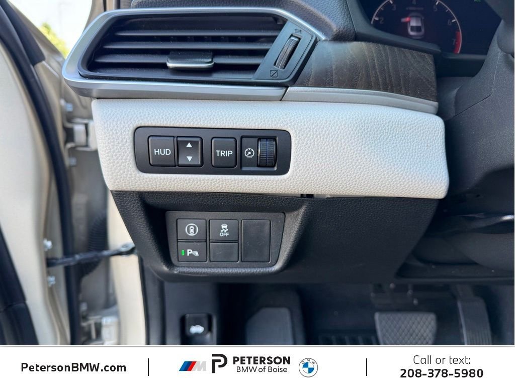 Used 2018  Honda Touring image 28