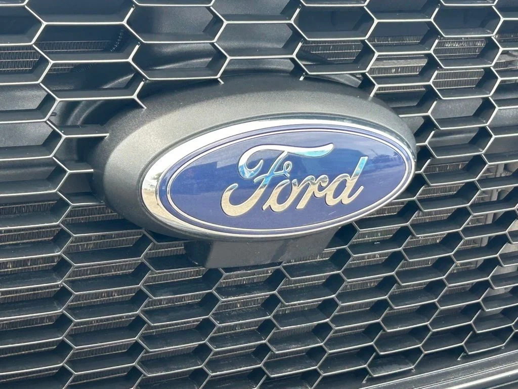 Certified Used 2021 Oxford White Ford Base image 17