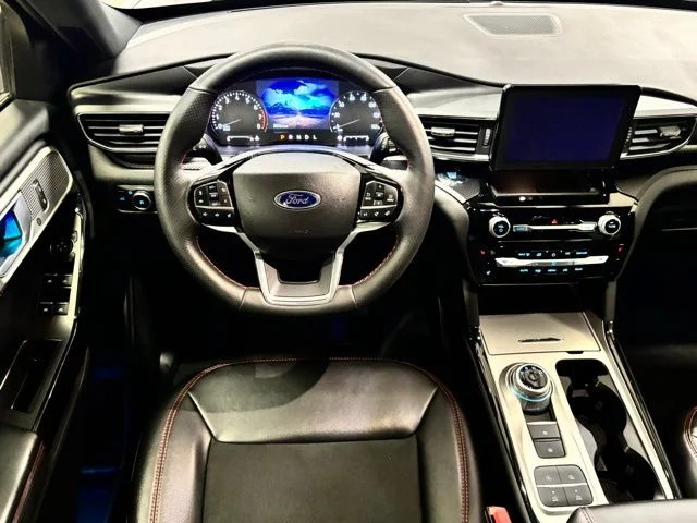 Used 2023 Gray Ford ST-Line image 12