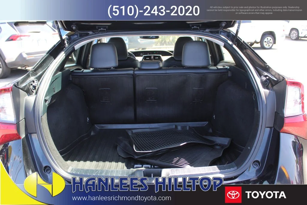 Certified Used 2022 Black Toyota XLE image 10