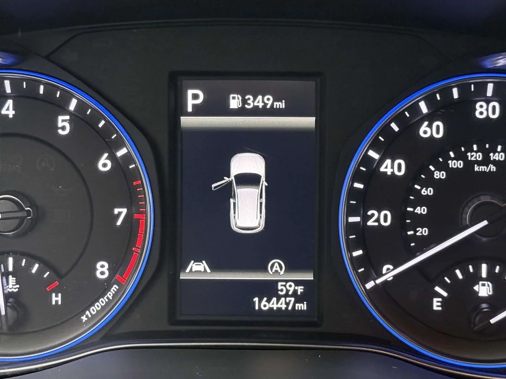 Used 2023 Gray Hyundai SEL image 28
