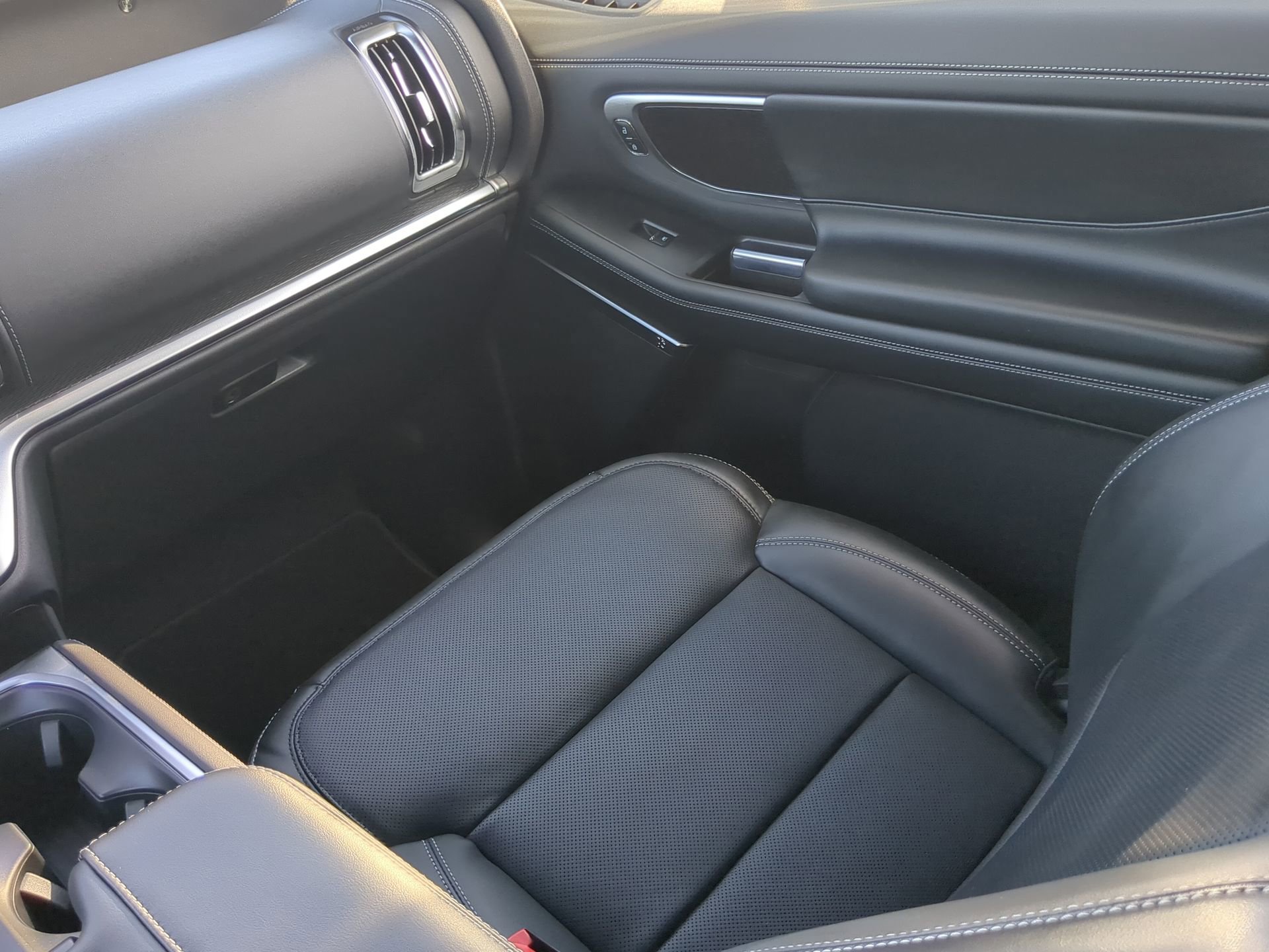 New 2026 Glacier Gray Metallic Tri-Coat Ford MAX Platinum® image 50
