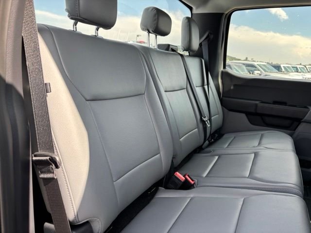 New 2026 Oxford White Ford F-350® XL image 18