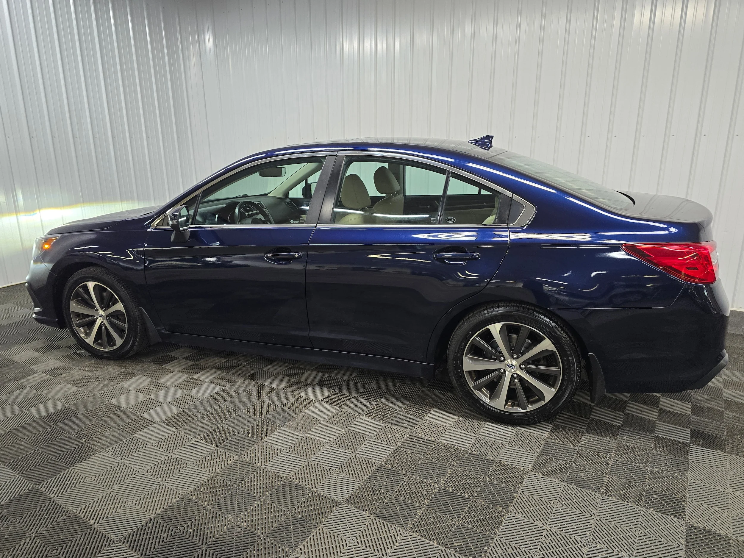 Used 2018 Dark Blue Pearl Subaru 2.5i Limited image 4