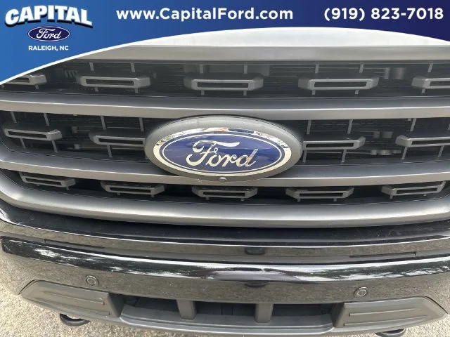 Used 2023 Black Ford XLT image 10