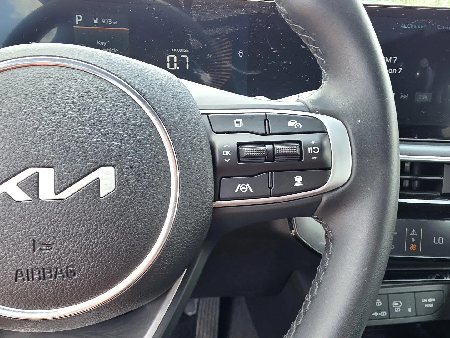 Used 2025 Yacht Blue Kia GT-Line image 14