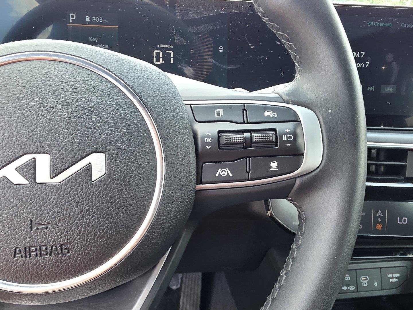 Used 2025 Yacht Blue Kia GT-Line image 14