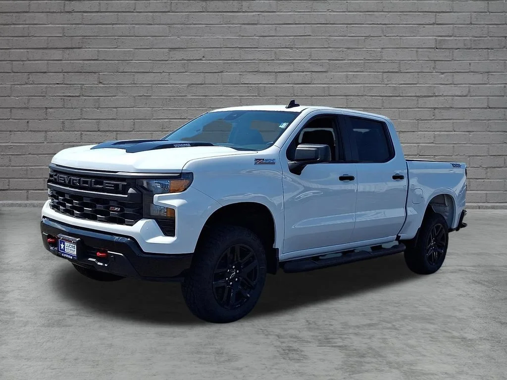 New 2026 Summit White Chevrolet Custom Trail Boss image 4