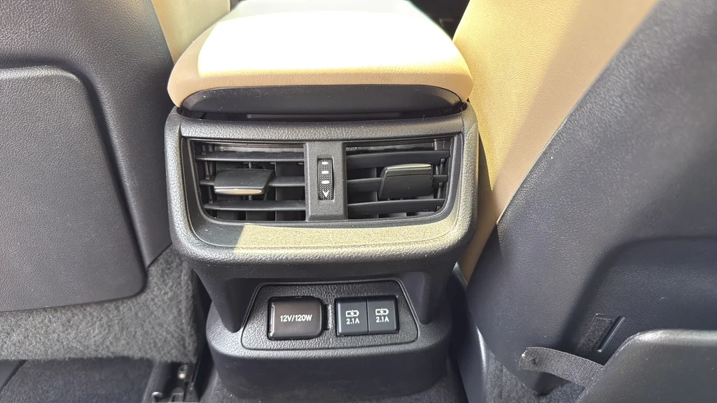 Certified Used 2020 White Lexus 300h image 17