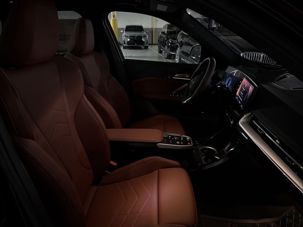 New 2027 Black Sapphire Metallic BMW xDrive28i image 25