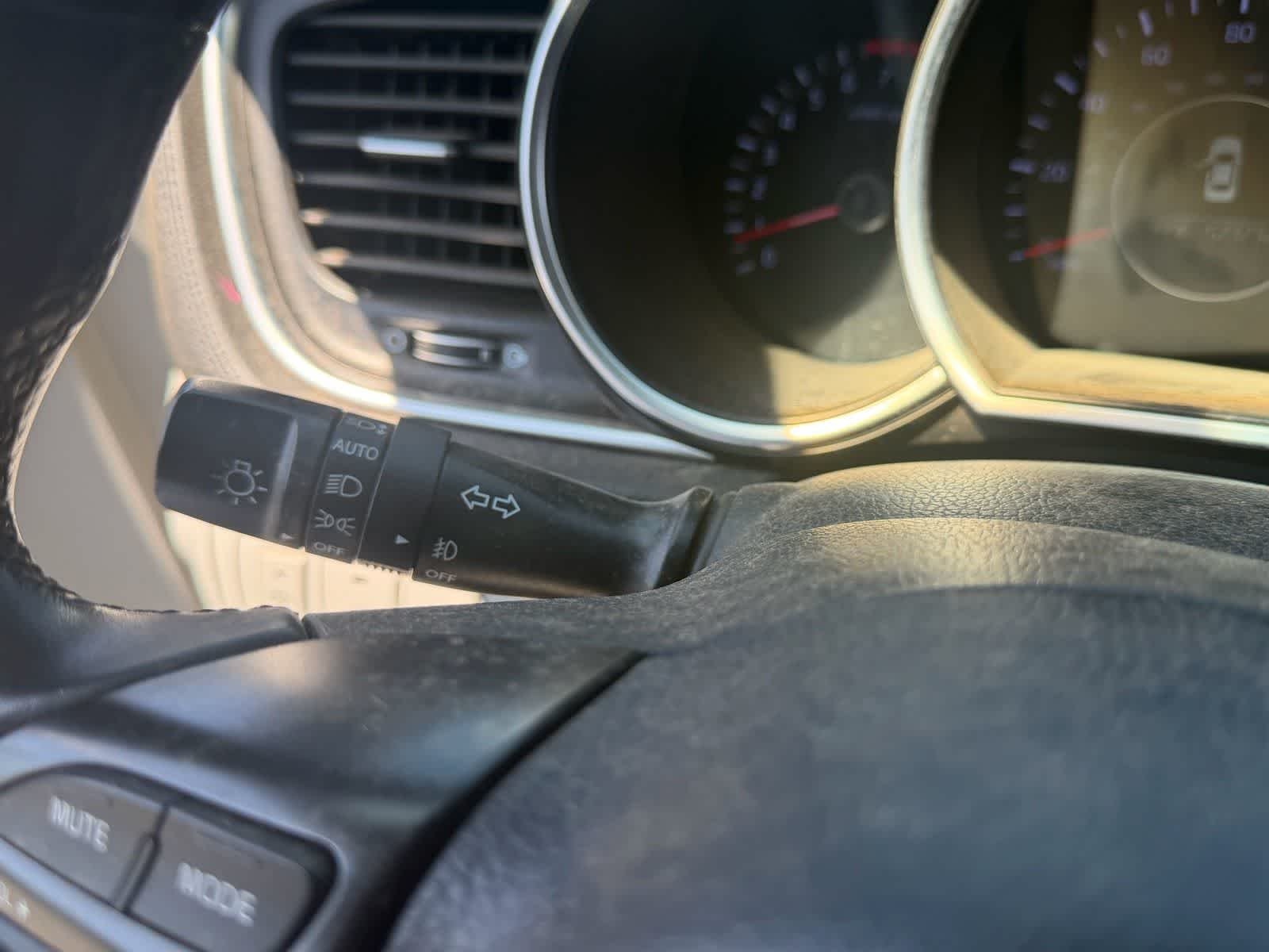 Used 2015 Titanium Silver Kia EX image 11