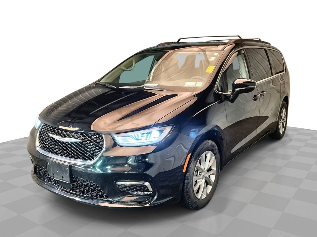 2024 Chrysler Pacifica Touring L AWD's photo