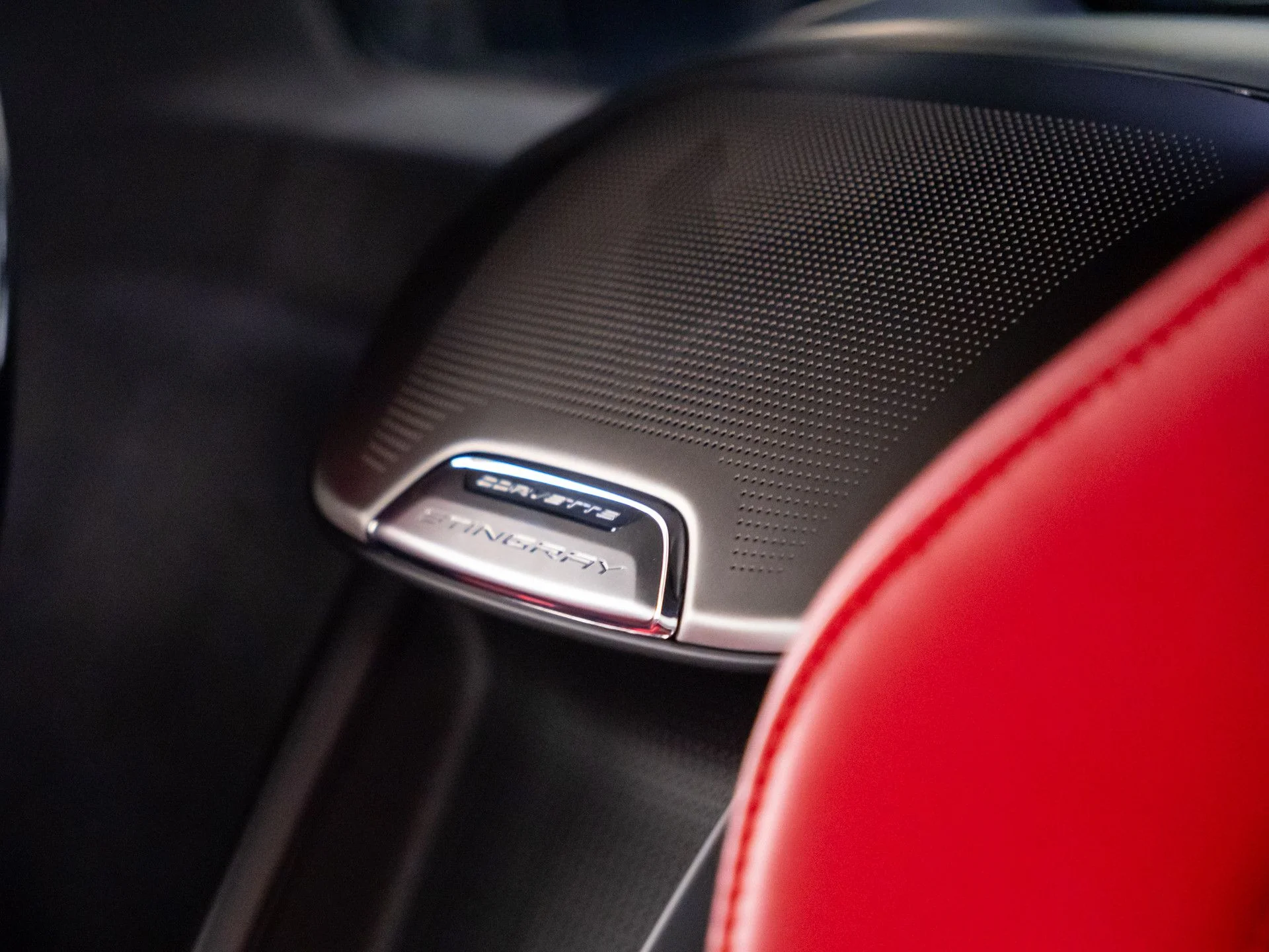 Used 2020 White Chevrolet Stingray image 17