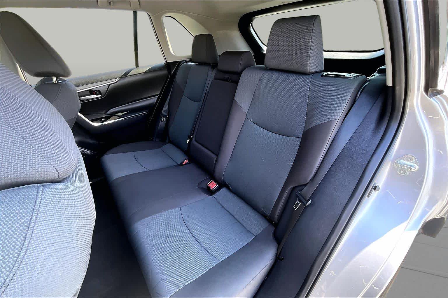 Used 2025 Silver Sky Metallic Toyota XLE image 21