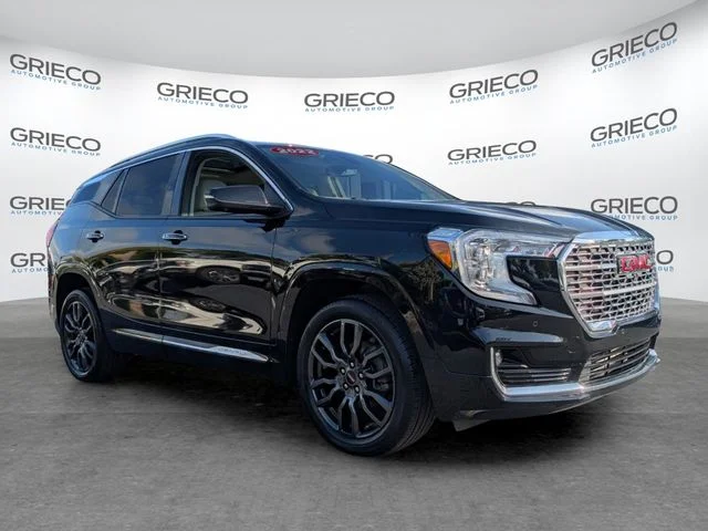 2022 GMC Terrain Denali AWD's photo