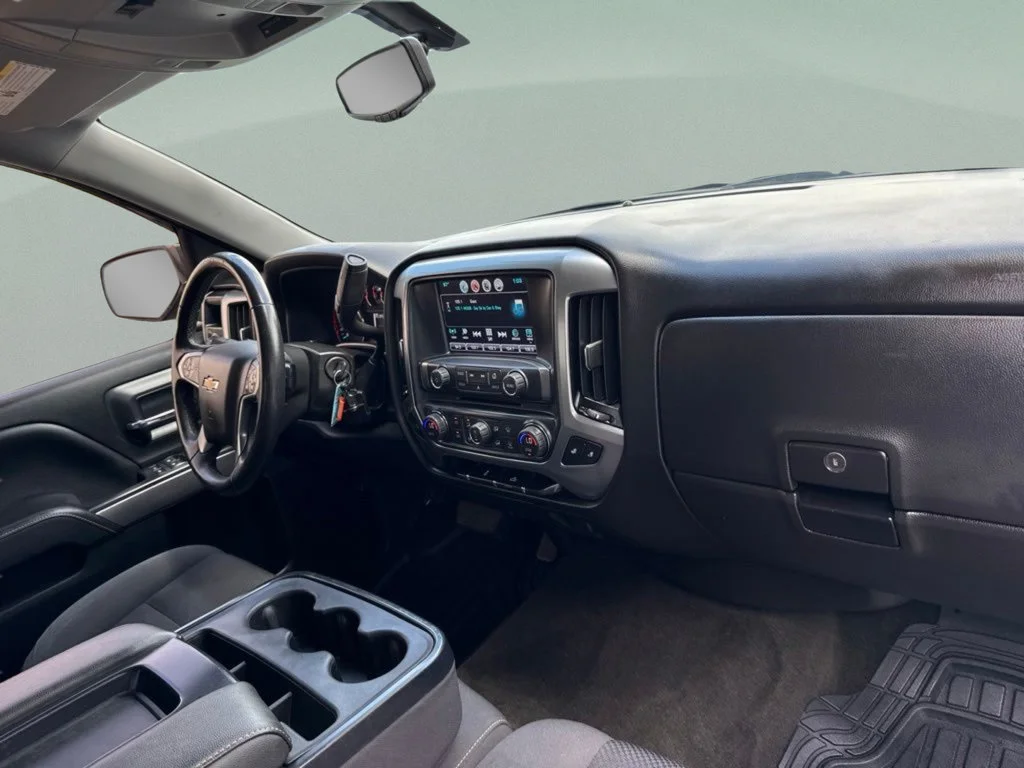 Used 2017 Graphite Metallic Chevrolet LT image 37