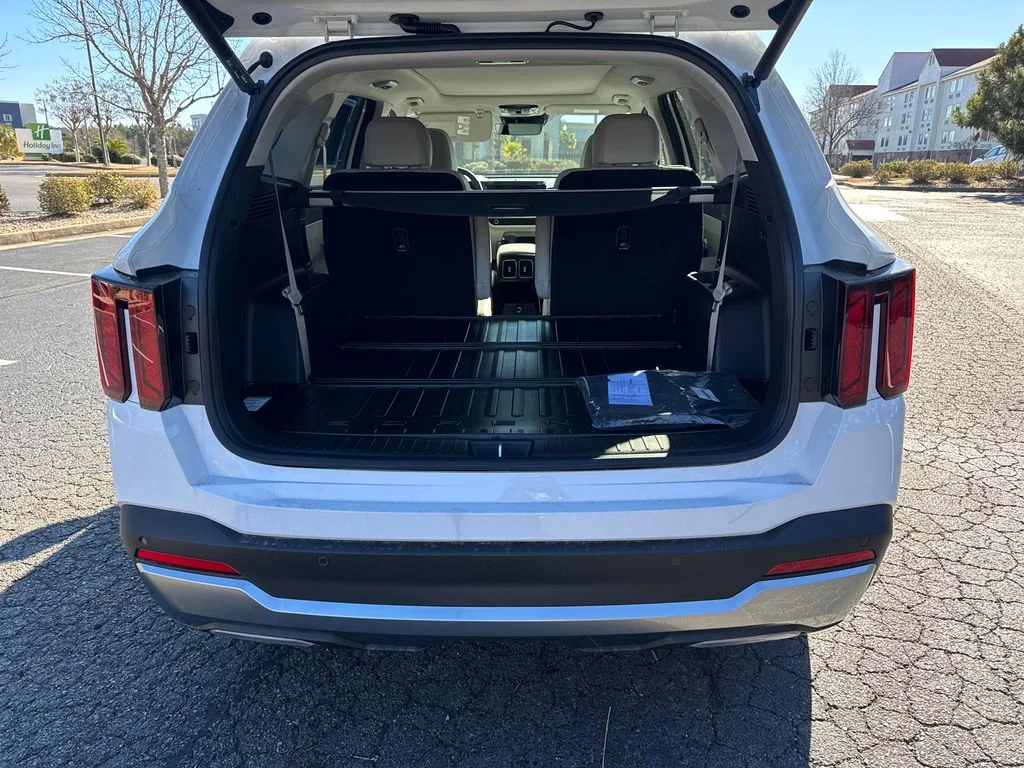 New 2026 White Kia EX image 18