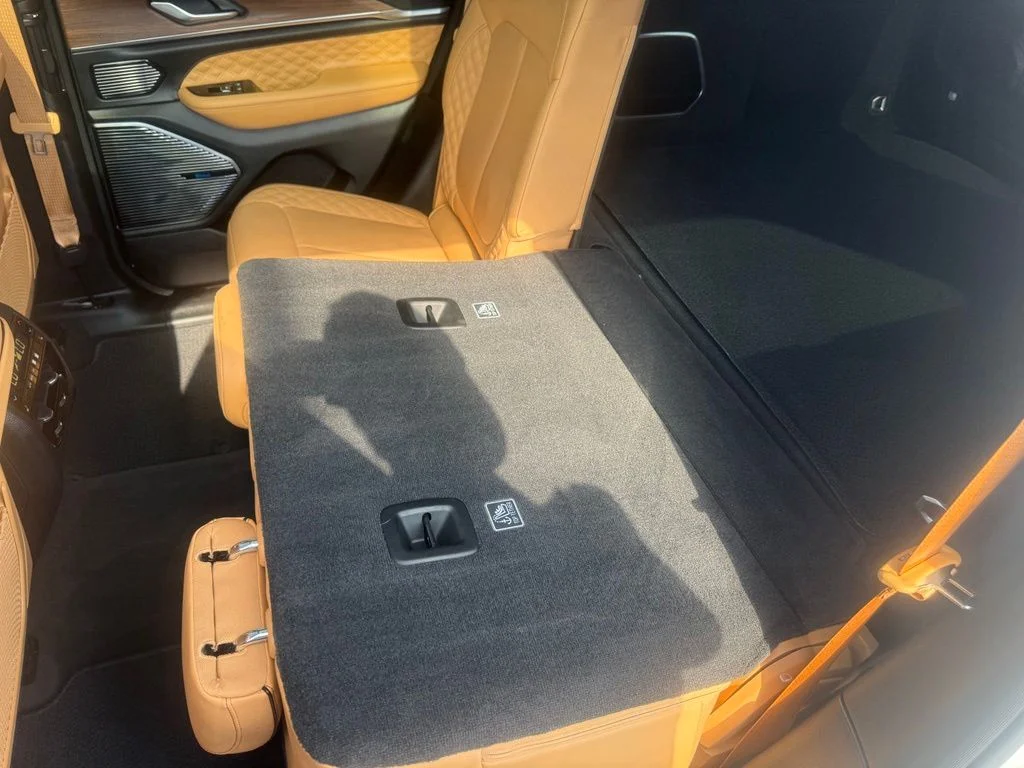 Used 2022 White Jeep Summit image 38