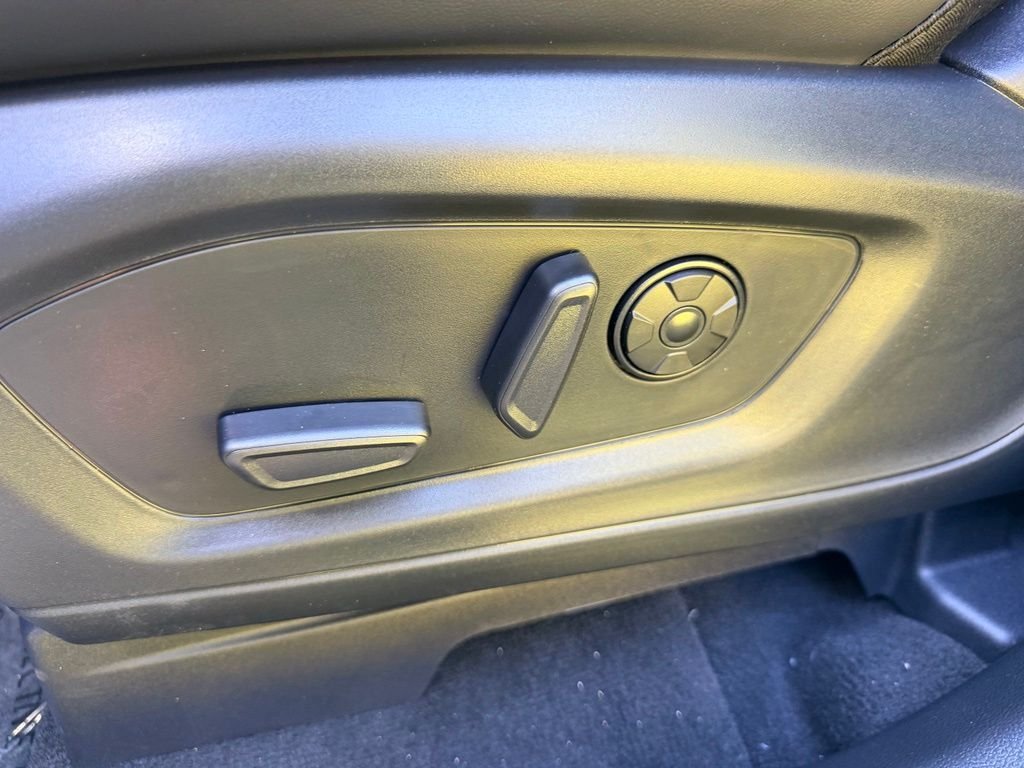 New 2027 Star White Metallic Tri-Coat Ford ST image 21