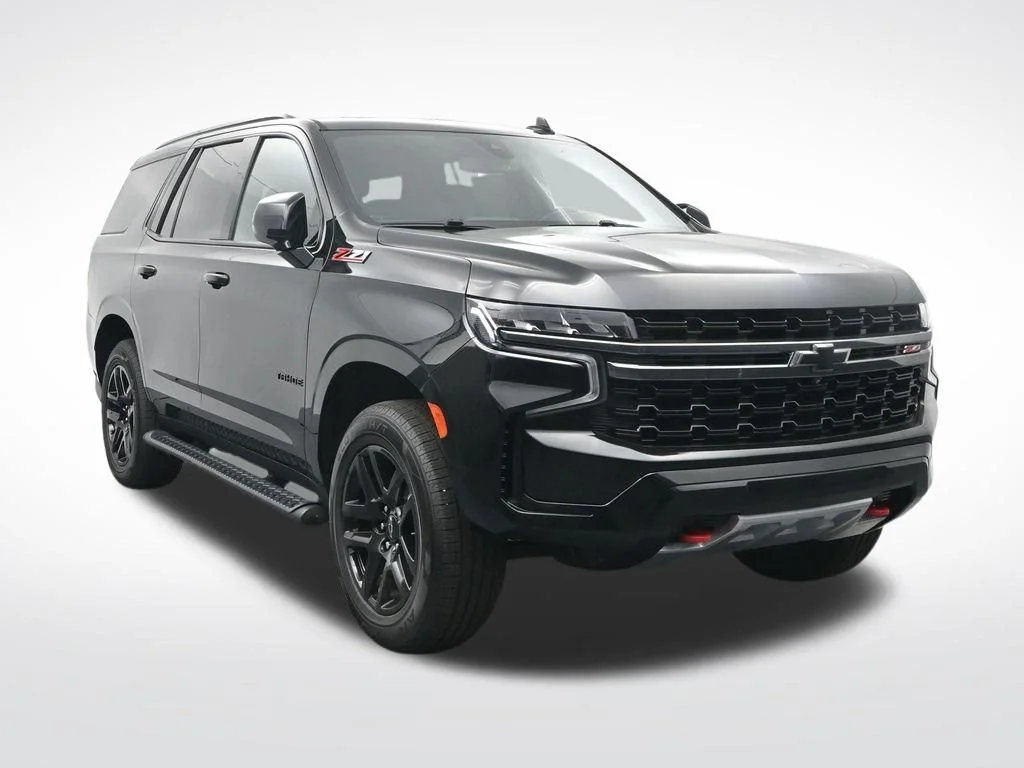 Used 2022 Black Chevrolet Z71 image 3