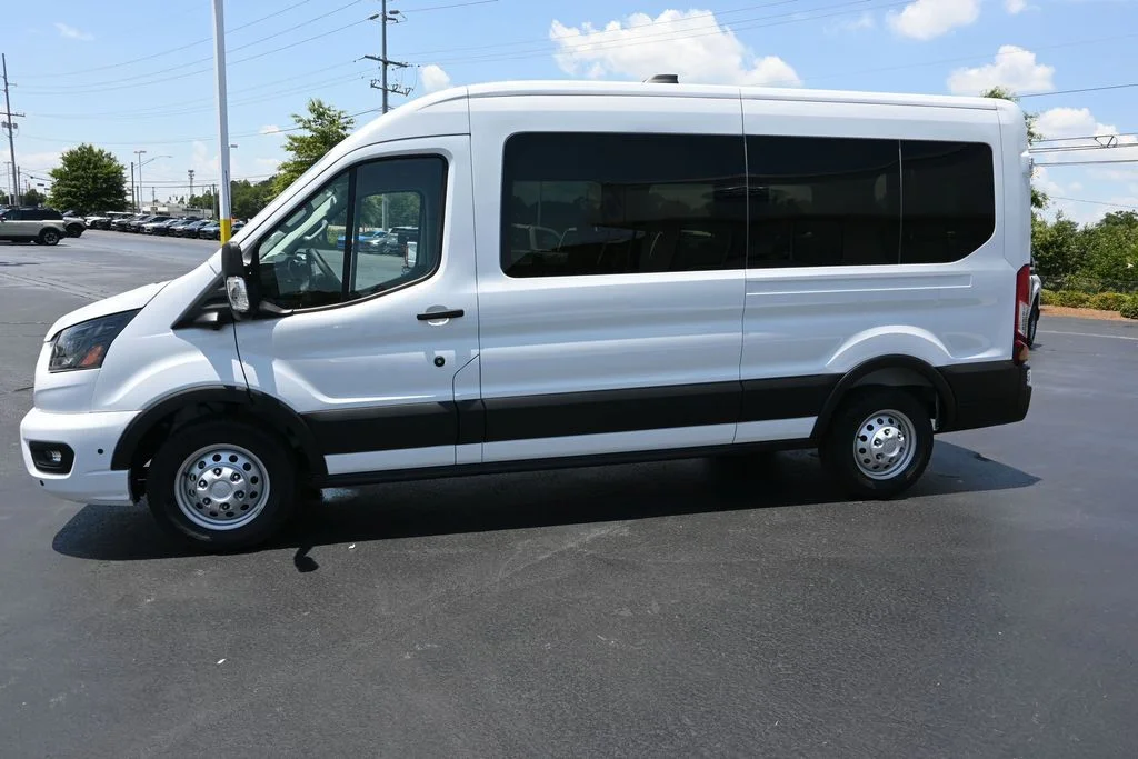 New 2026 Oxford White Ford Passenger Van XLT image 27